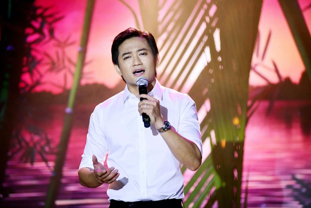 Đồng nghiệp bật khóc nhắc về Quý Bình trong 'Thay lời muốn nói'- Ảnh 2. Đồng nghiệp bật khóc nhắc về Quý Bình trong 'Thay lời muốn nói'- Ảnh 2.