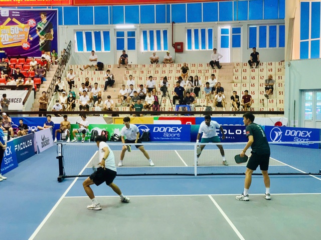 Giải pickleball các CLB quốc gia hứa hẹn hấp dẫn, cựu phóng viên Lý Minh Tân giành HCB- Ảnh 1.