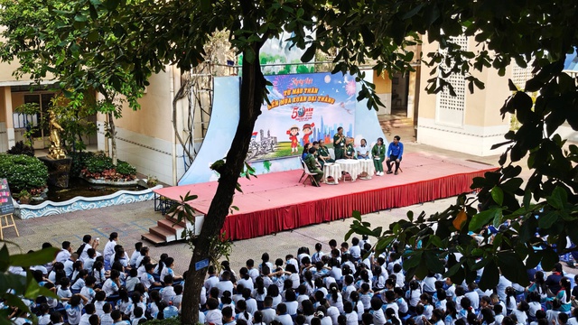 Chuyện xúc động về hai chị em gái tên 'Việt Nam'- Ảnh 1. Chuyện xúc động về hai chị em gái tên 'Việt Nam'- Ảnh 1.