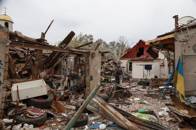 Chiến sự Ukraine ng&agrave;y 1.148: Kyiv đ&aacute;p trả vụ tấn c&ocirc;ng Sumy, gia hạn thiết qu&acirc;n luật - Ảnh 2.