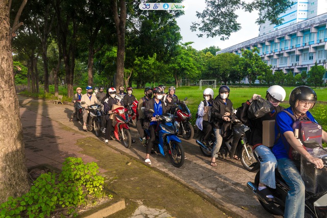 Đội sinh viên đáng ngưỡng mộ, tầm nhìn và trái tim rộng mở- Ảnh 5. Đội sinh viên đáng ngưỡng mộ, tầm nhìn và trái tim rộng mở- Ảnh 5.
