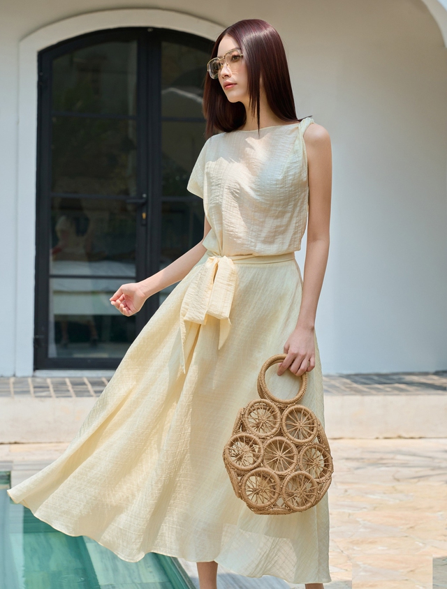 Kết hợp cặp đôi áo và chân váy - Ảnh 3.