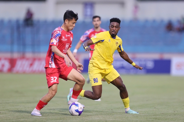 B&oacute;ng đ&aacute; TP.HCM: Đ&aacute;ng buồn chuyện '&acirc;m thịnh dương suy&rsquo;- Ảnh 2.