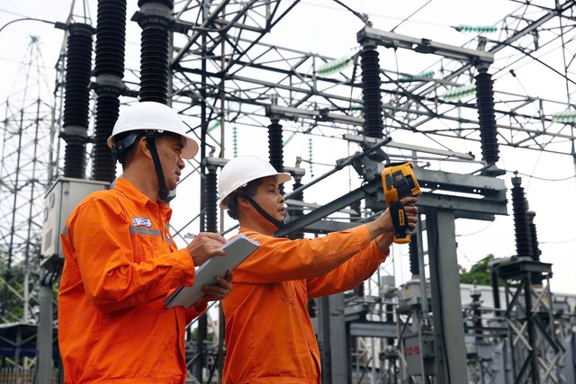 Kéo điện về buôn - hành trình đầy ý nghĩa - Ảnh 1.