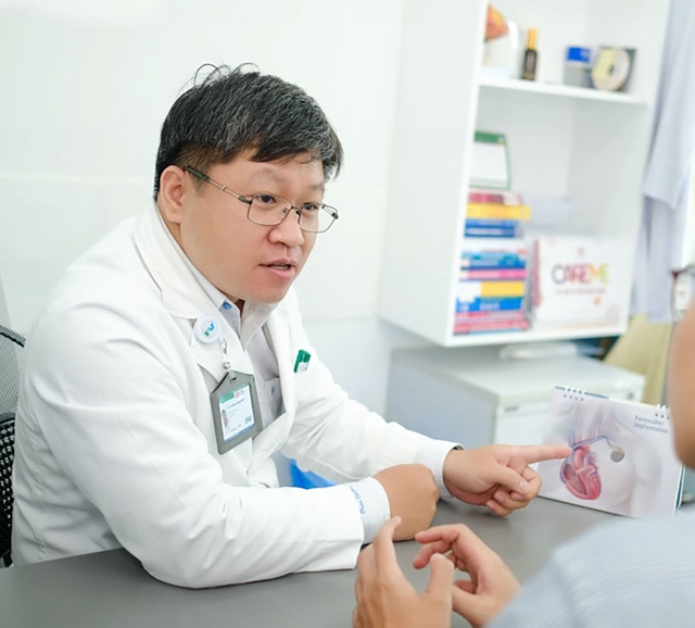 Bác sĩ Hoàng Quang Minh Bệnh viện FV: Chuyên gia ‘sửa lỗi nhịp tim’- Ảnh 1. Bác sĩ Hoàng Quang Minh Bệnh viện FV: Chuyên gia ‘sửa lỗi nhịp tim’- Ảnh 1.