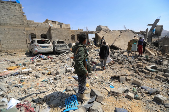 Mỹ tấn công Houthi, Hamas bác đề xuất mới của Israel - Ảnh 1.