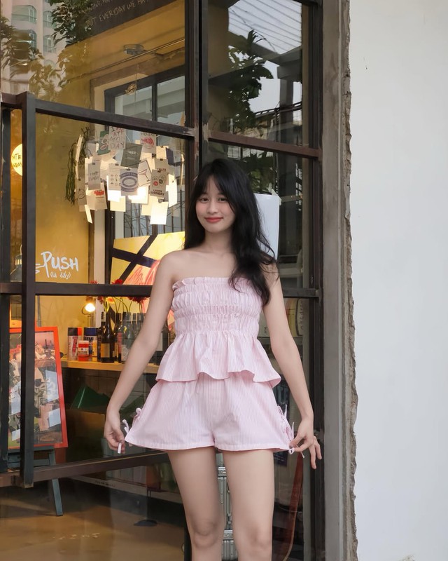 Tỏa sáng ngày hè với áo quây gợi cảm- Ảnh 8. Tỏa sáng ngày hè với áo quây gợi cảm- Ảnh 8.
