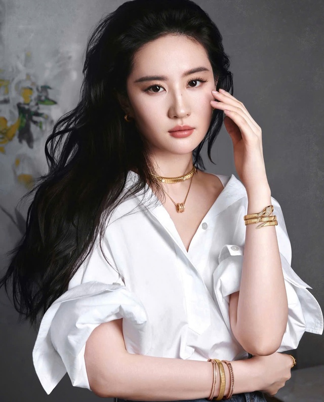 Quốc tịch Mỹ khiến Lưu Diệc Phi lao đao khi hoạt động tại Trung Quốc - Ảnh 2.