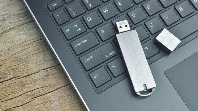 Những công dụng của ổ USB mà người dùng đang bỏ lỡ - Ảnh 1.