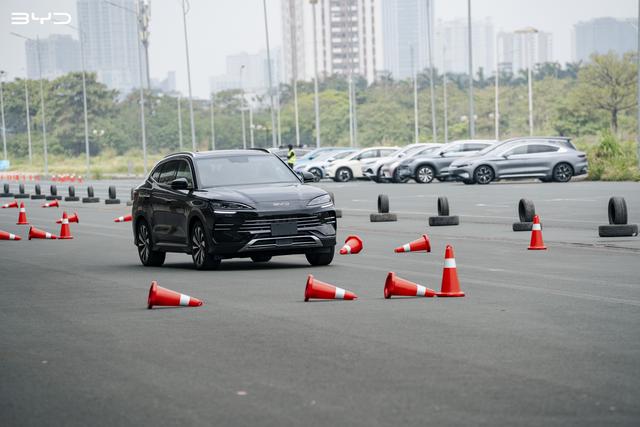 Ngày càng có nhiều lựa chọn kiểu loại xe hybrid cho người Việt - Ảnh 2.