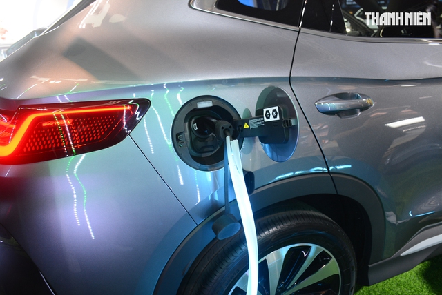 &Ocirc; t&ocirc; điện, xe hybrid cắm sạc ng&agrave;y c&agrave;ng h&uacute;t kh&aacute;ch mua - Ảnh 3.