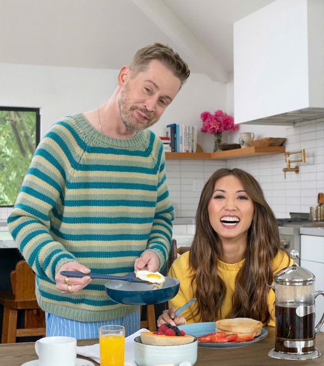 Macaulay Culkin kh&ocirc;ng li&ecirc;n lạc với cha ruột suốt 30 năm - Ảnh 2.