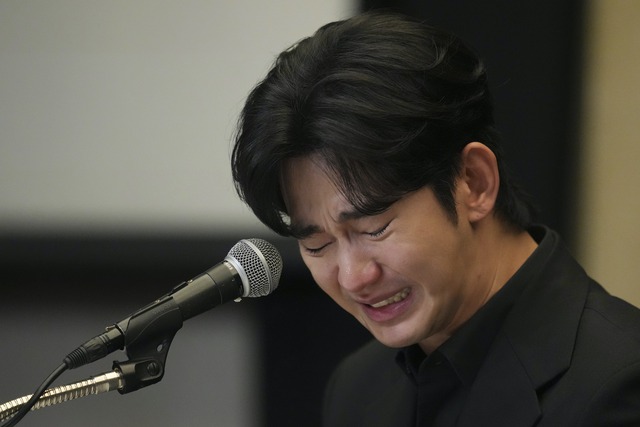 Kim Soo Hyun đáp trả nghi vấn ép Sulli đóng cảnh nóng   - Ảnh 4.