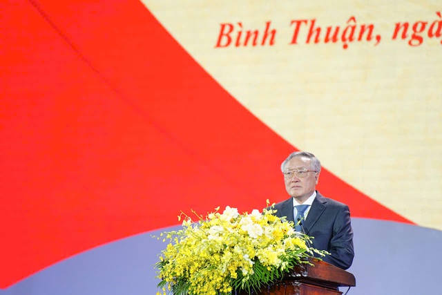 Long trọng m&iacute;t tinh kỷ niệm 50 năm ng&agrave;y Giải ph&oacute;ng qu&ecirc; hương B&igrave;nh Thuận- Ảnh 1.