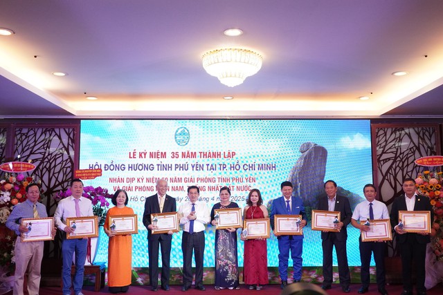 Hội đồng hương Phú Yên tại TP.HCM đóng góp cho quê hương 150 tỉ đồng- Ảnh 3.