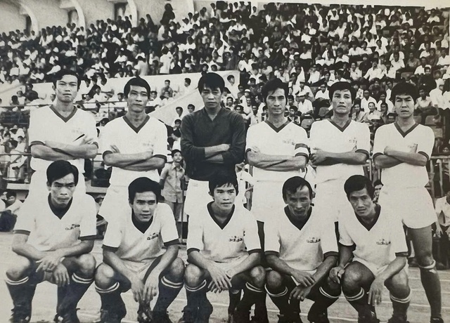 Phạm Huỳnh Tam Lang: Trung vệ 'thép' hào hoa- Ảnh 5.