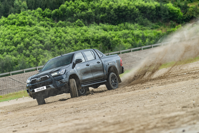 Vị trí của Toyota Hilux trên thế giới và trong lòng khách Việt