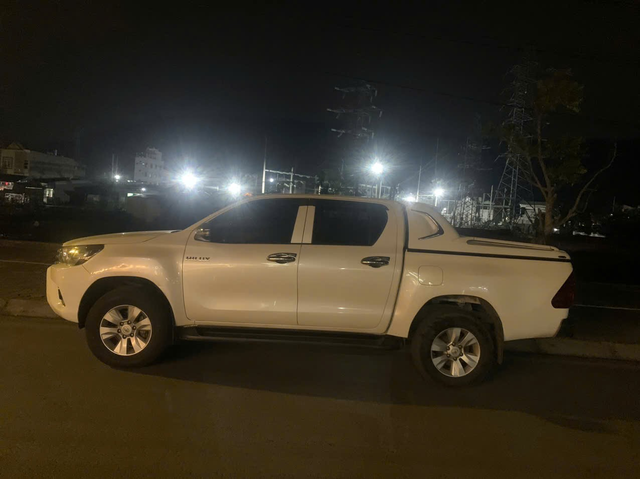 Toyota Hilux: Mẫu xe bán chạy hàng đầu thế giới và vị trí trong lòng khách Việt - Ảnh 2.
