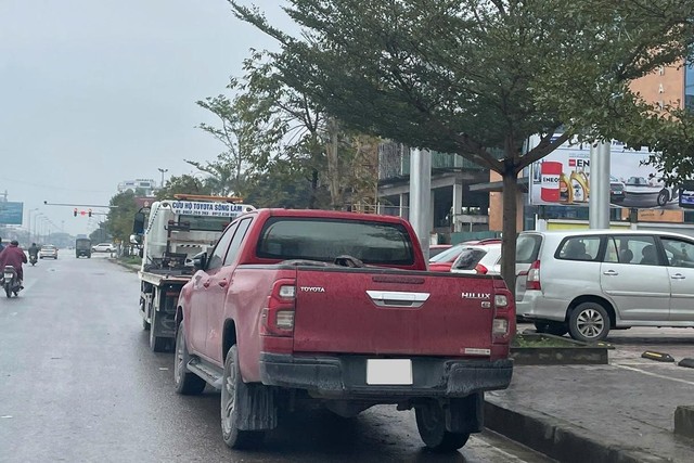 Toyota Hilux: Mẫu xe bán chạy hàng đầu thế giới và vị trí trong lòng khách Việt - Ảnh 3.