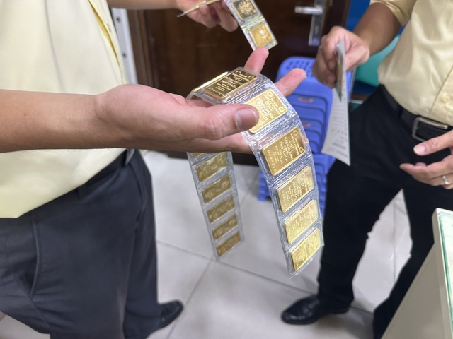 Giá vàng hôm nay 16.7.2025: Vàng miếng SJC cao hơn thế giới trên 15 triệu đồng/lượng