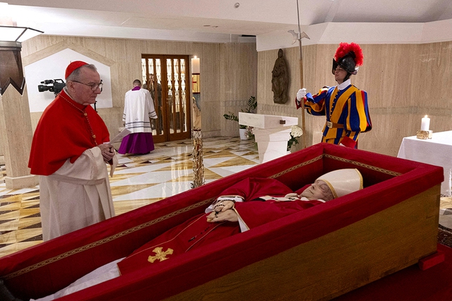 Vatican ấn định thời gian tang lễ Gi&aacute;o ho&agrave;ng Francis - Ảnh 1.