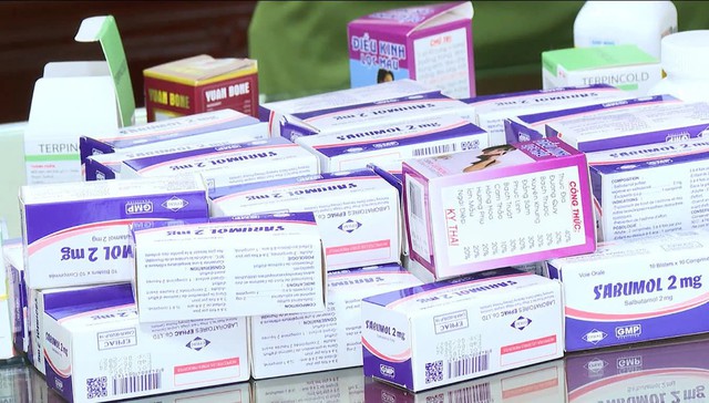 Nguy cơ thuốc giả tràn qua chợ mạng - Ảnh 1.