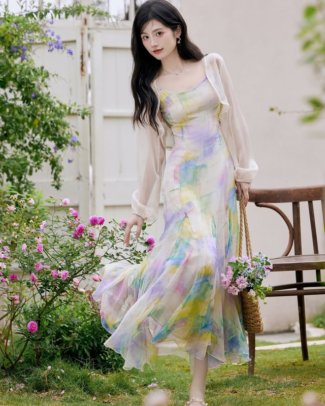 ‘Vũ điệu’ màu sắc qua trang phục loang màu- Ảnh 4.