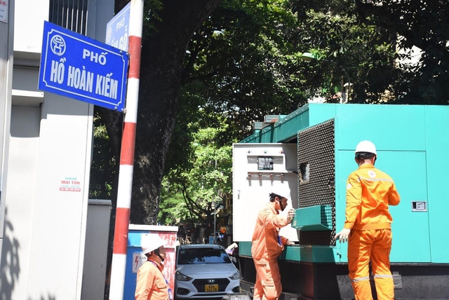 EVNHANOI đảm bảo cung ứng điện dịp nghỉ lễ 30.4 và 1.5 - Ảnh 2.