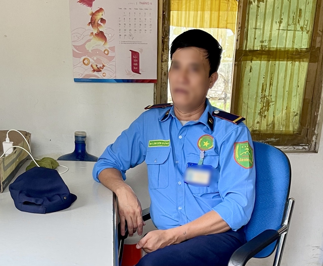 Bảo vệ kể lại phút đối mặt nghi phạm cầm dao cướp ngân hàng Vietinbank- Ảnh 2. Bảo vệ kể lại phút đối mặt nghi phạm cầm dao cướp ngân hàng Vietinbank- Ảnh 2.