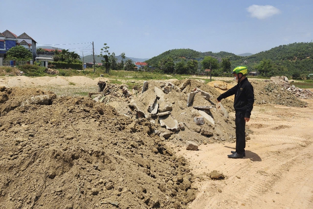 Vi phạm trong san lấp mặt bằng dự án 51 tỉ đồng ở Bình Định - Ảnh 2.