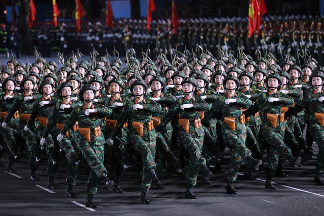 20 giờ tối nay, sơ duyệt diễu binh trên đường Lê Duẩn, người dân lưu ý gì?- Ảnh 1.