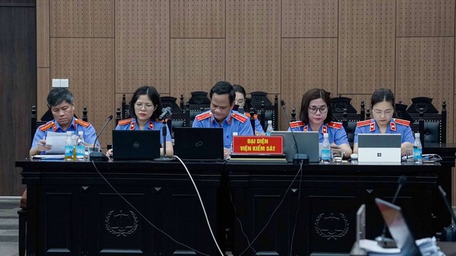 Cựu thứ trưởng Ho&agrave;ng Quốc Vượng bị đề nghị 6-7 năm t&ugrave;- Ảnh 2.