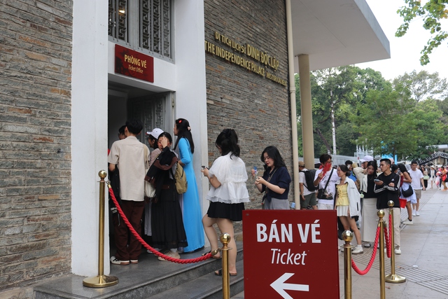 Từ nay đến lễ 30.4, người dân vào Dinh Độc Lập tham quan được không?- Ảnh 1.