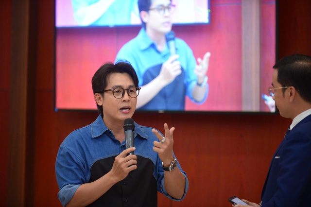 H&ograve;a Hiệp kể chuyện su&yacute;t gặp sự cố ch&aacute;y nổ khi sạc điện thoại qua đ&ecirc;m- Ảnh 3.