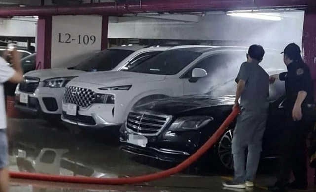 Mercedes-Benz Việt Nam lên tiếng về vụ cháy xe S 450 L của ca sĩ Duy Mạnh - Ảnh 1.