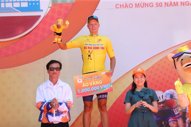 Cúp xe đạp truyền hình TP.HCM: Phạm Lê Xuân Lộc chiếm áo cam bất thành- Ảnh 5. Cúp xe đạp truyền hình TP.HCM: Phạm Lê Xuân Lộc chiếm áo cam bất thành- Ảnh 5.