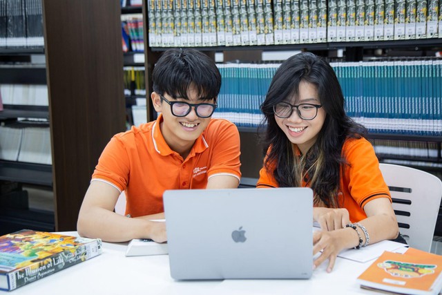 Trường Đại học FPT 'tiếp sức' cho nữ sinh công nghệ với học bổng STEM  - Ảnh 1.