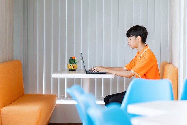 Học sinh đạt giải Nhì Tin học cấp tỉnh chọn FPT School Hậu Giang - Ảnh 2.