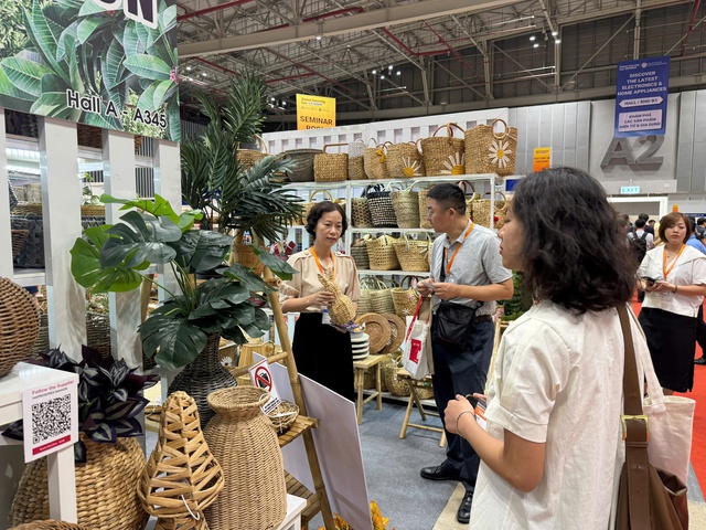 30.000 sản phẩm xuất khẩu nỗ lực t&igrave;m kiếm thị trường mới- Ảnh 1.