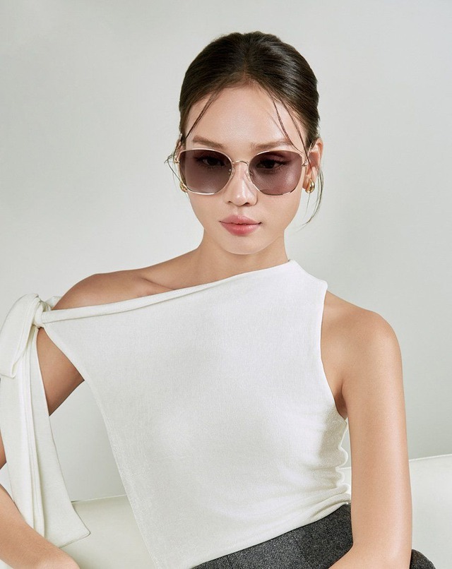 Nâng tầm trang phục với loạt phụ kiện không thể thiếu - Ảnh 1.