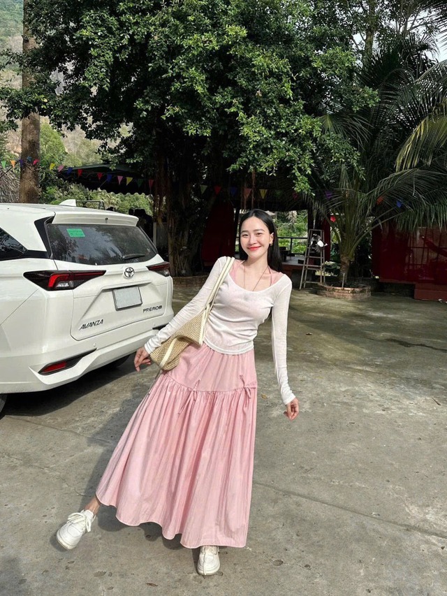 Chinh phục công thức phối đồ với áo dài tay 'cân' mọi nắng hè - Ảnh 2.