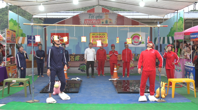 Cười rúng động cùng Quang Thắng tại chợ Búng Lao - Ảnh 2.