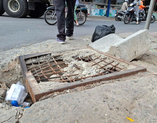 Hố ga nguy hiểm- Ảnh 1.