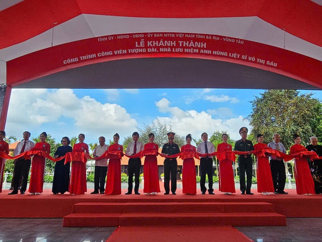 Đại tướng Phan Văn Giang dự khánh thành công viên tưởng đài Võ Thị Sáu tại Bà Rịa - Vũng Tàu - Ảnh 1.