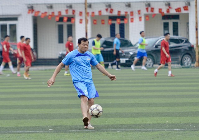 B&aacute;o Thanh Ni&ecirc;n đoạt hạng ba giải b&oacute;ng đ&aacute; giao hữu cơ quan Trung ương Đo&agrave;n- Ảnh 4.