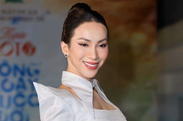 'Bà bầu lô tô' Lộ Lộ nói lý do thi hoa hậu chuyển giới ở tuổi 37- Ảnh 1. 'Bà bầu lô tô' Lộ Lộ nói lý do thi hoa hậu chuyển giới ở tuổi 37- Ảnh 1.