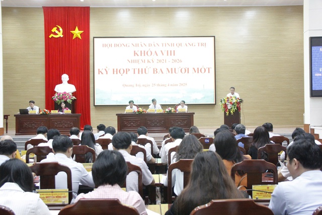 Những ‘kỳ họp lịch sử’ của HĐND tỉnh Quảng Bình, Quảng Trị trước thời điểm sáp nhập- Ảnh 2.