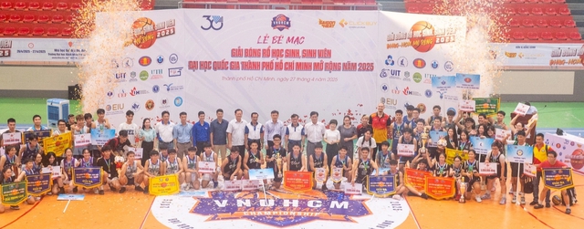Hấp dẫn và gay cấn những pha bóng rổ học sinh, sinh viên - Ảnh 4.