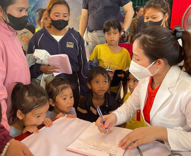 Chuyện tử tế: Theo dấu chân 'blouse trắng' giữa nắng gió Vĩnh Linh - Ảnh 4.