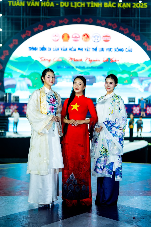 Vũ Thảo Giang và cầu nối quảng bá du lịch Việt Nam qua áo dài- Ảnh 5. Vũ Thảo Giang và cầu nối quảng bá du lịch Việt Nam qua áo dài- Ảnh 5.